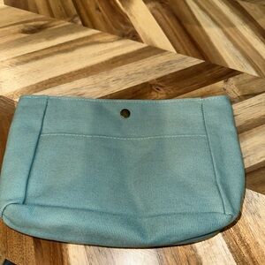 Portland Leather Blue Pouch